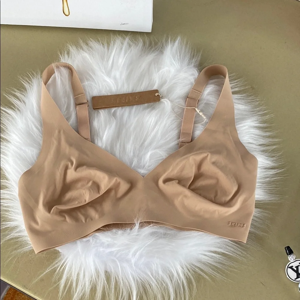 NWT Skims Naked plunge bra size x small color clay - Picture 2 of 9